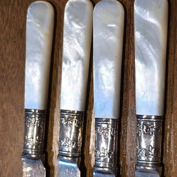 4 Landers Frary & Clark Etna Works Mother Of Pearl Handle Vintage Knives HS113 - Picture 3 of 5